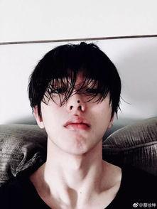 吃瓜群众蔡徐坤图片,蔡徐坤吃瓜群众形象深入人心