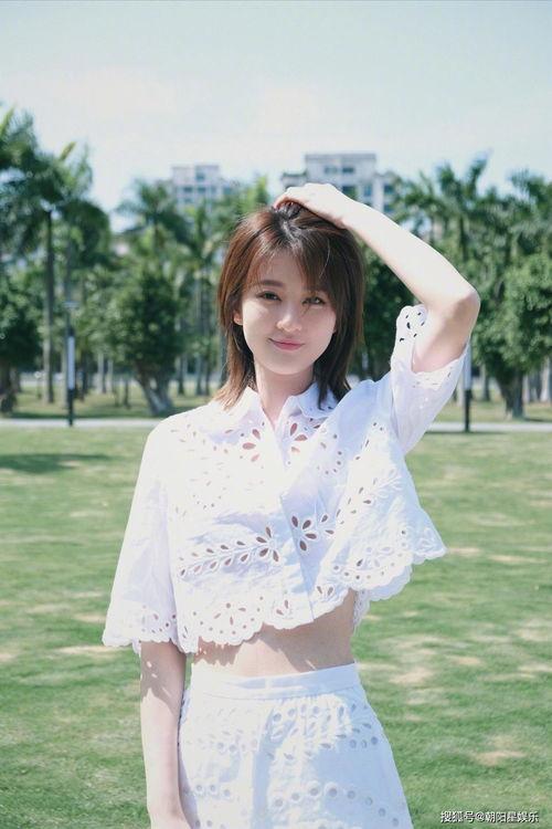 吃瓜群众周雨彤图片大全,图片大全里的时尚魅力